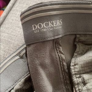 DOCKERS PANTS !!!32x32